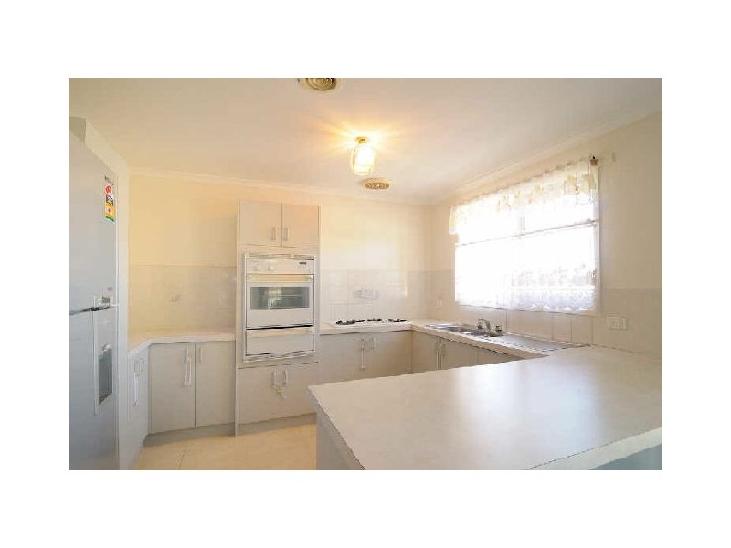 68 Nettle Drive, Hallam VIC 3803