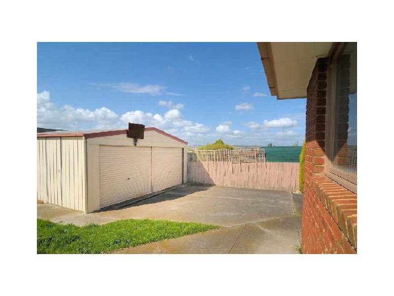 68 Nettle Drive, Hallam VIC 3803