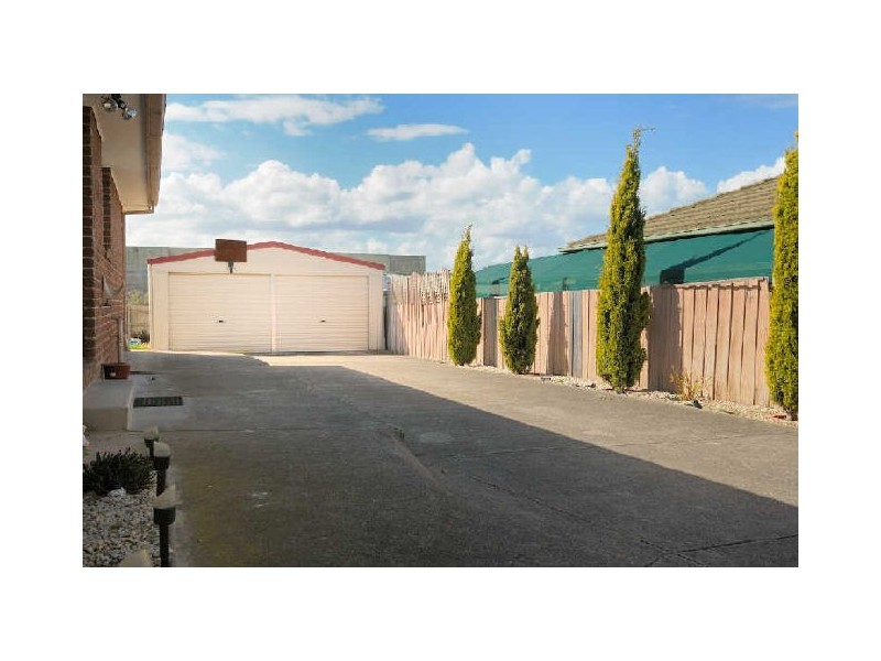 68 Nettle Drive, Hallam VIC 3803