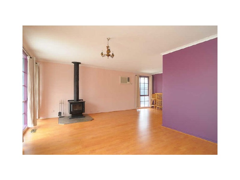 17 Willow Drive, Hampton Park VIC 3976