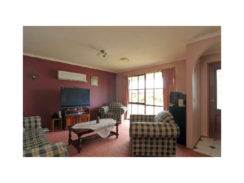 9 Camdale Close, Hampton Park VIC 3976