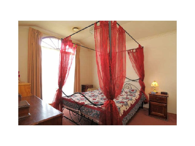 9 Camdale Close, Hampton Park VIC 3976