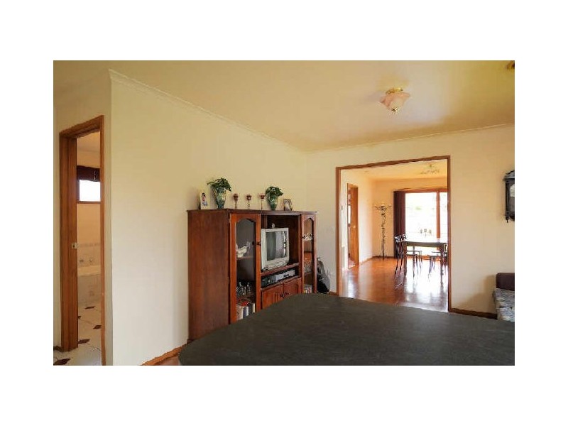 9 Camdale Close, Hampton Park VIC 3976