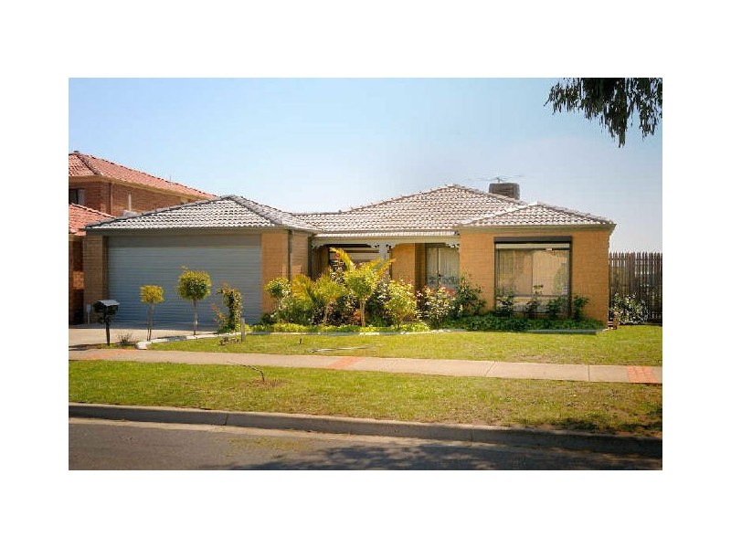 42 Central Parkway, Cranbourne VIC 3977