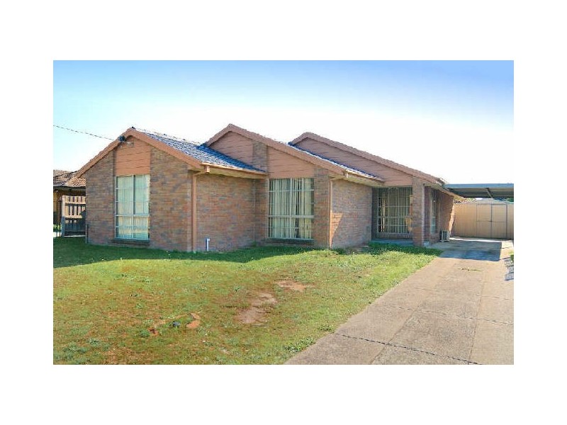 21 Edeys Run, Hampton Park VIC 3976