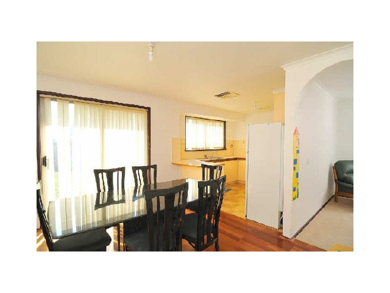 21 Edeys Run, Hampton Park VIC 3976