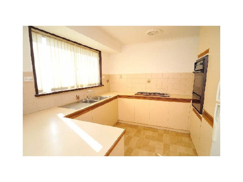 21 Edeys Run, Hampton Park VIC 3976