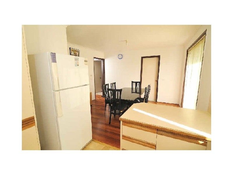 21 Edeys Run, Hampton Park VIC 3976