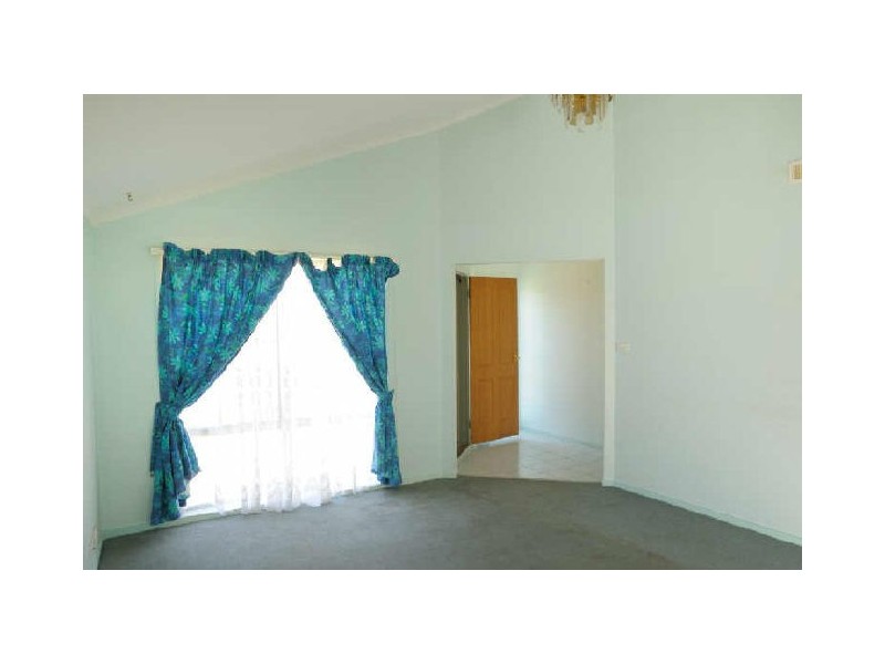 11 Kiandra Mews, Hampton Park VIC 3976