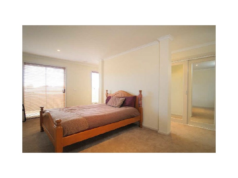 15 Red Oak Terrace, Lyndhurst VIC 3975