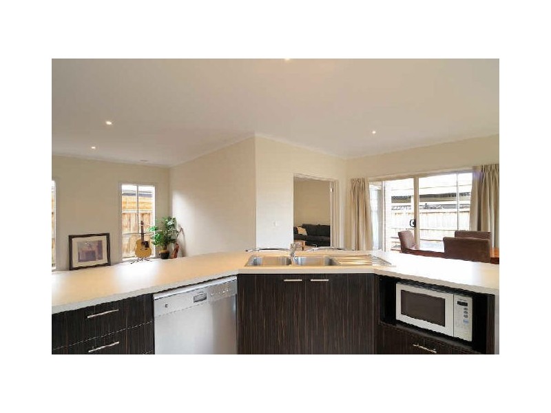 15 Red Oak Terrace, Lyndhurst VIC 3975