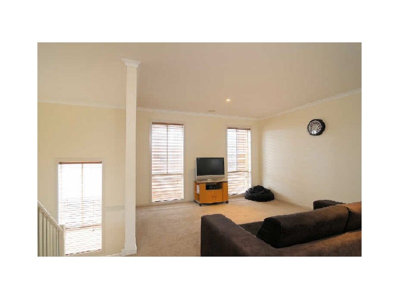 15 Red Oak Terrace, Lyndhurst VIC 3975