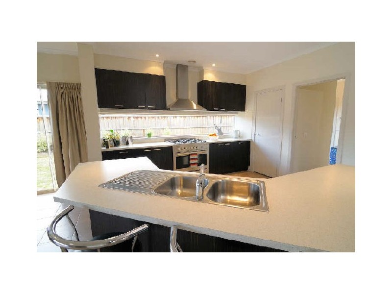 15 Red Oak Terrace, Lyndhurst VIC 3975