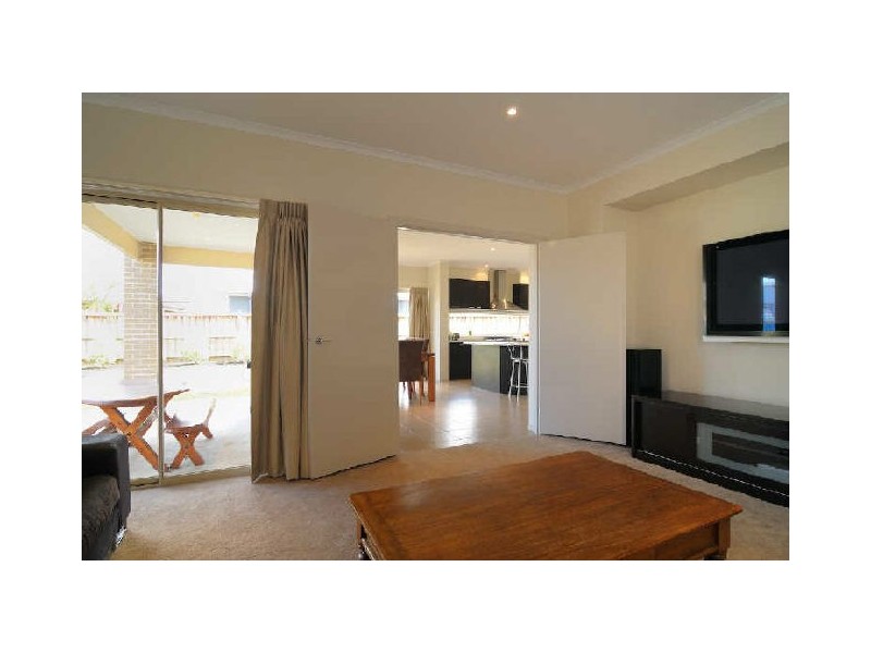15 Red Oak Terrace, Lyndhurst VIC 3975