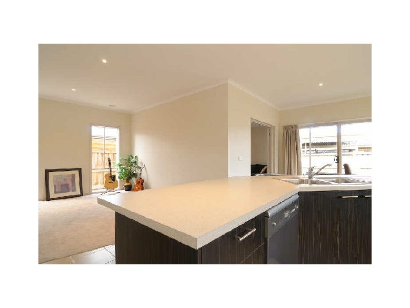 15 Red Oak Terrace, Lyndhurst VIC 3975