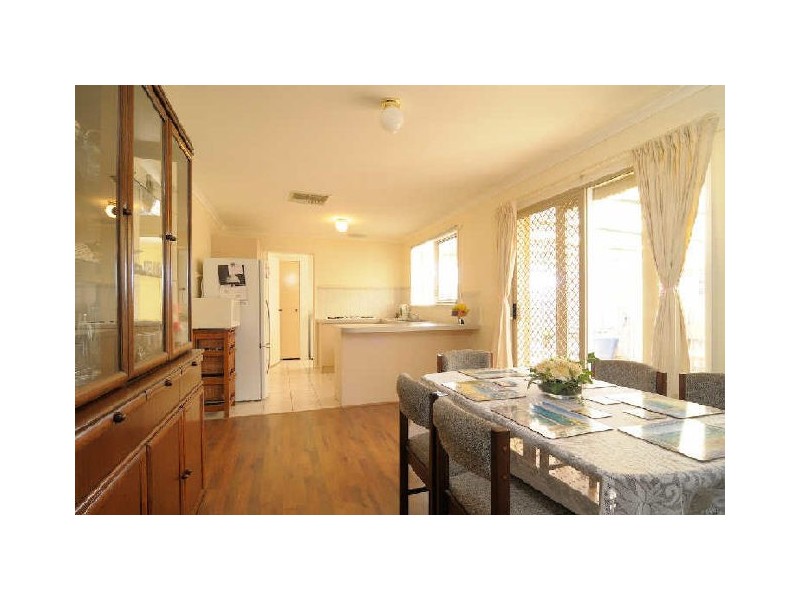 20 Amber Drive, Hampton Park VIC 3976