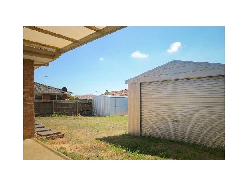 20 Amber Drive, Hampton Park VIC 3976