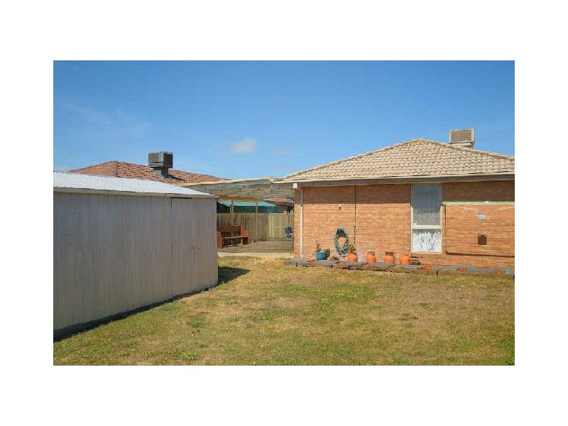 20 Amber Drive, Hampton Park VIC 3976