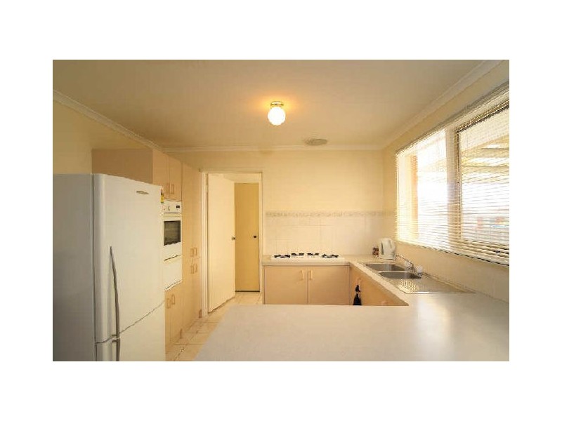 20 Amber Drive, Hampton Park VIC 3976