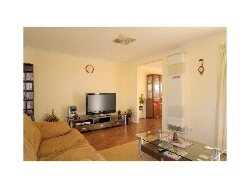 20 Amber Drive, Hampton Park VIC 3976