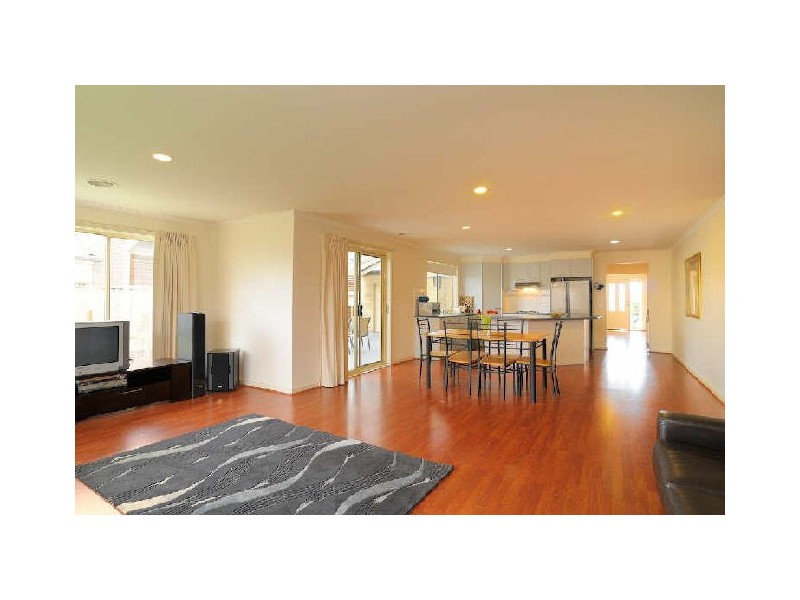 28 Red Oak Terrace, Lyndhurst VIC 3975