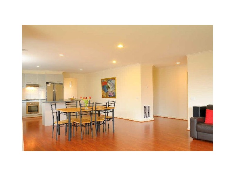 28 Red Oak Terrace, Lyndhurst VIC 3975