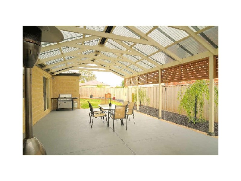 28 Red Oak Terrace, Lyndhurst VIC 3975