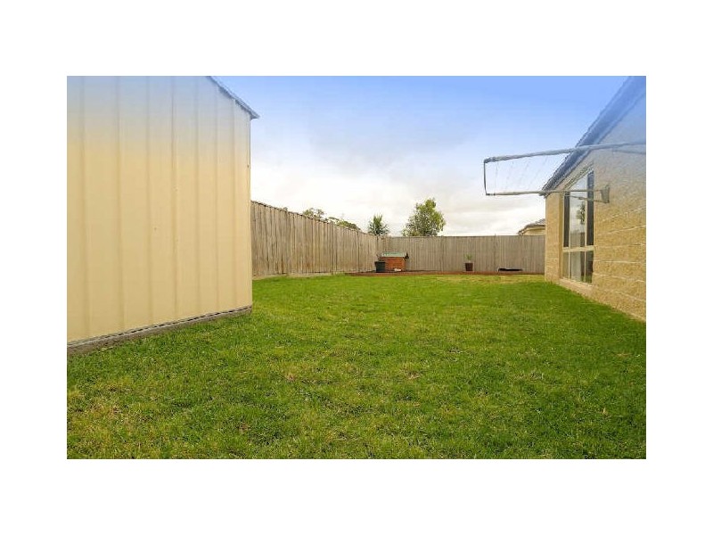 28 Red Oak Terrace, Lyndhurst VIC 3975