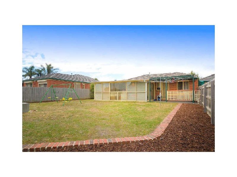 4 The Close, Hampton Park VIC 3976