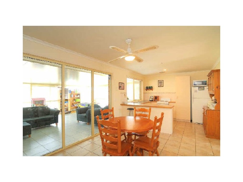 4 The Close, Hampton Park VIC 3976