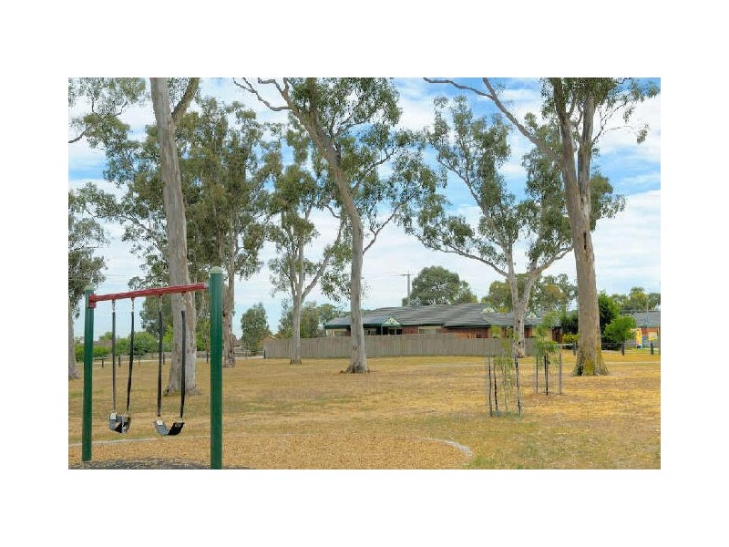 4 The Close, Hampton Park VIC 3976