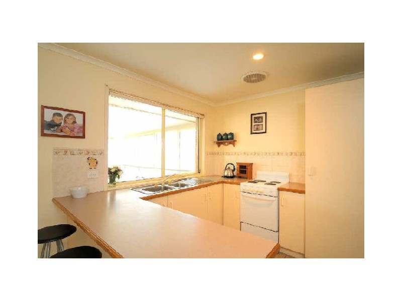 4 The Close, Hampton Park VIC 3976