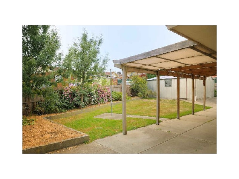 131 Oaktree Drive, Hampton Park VIC 3976