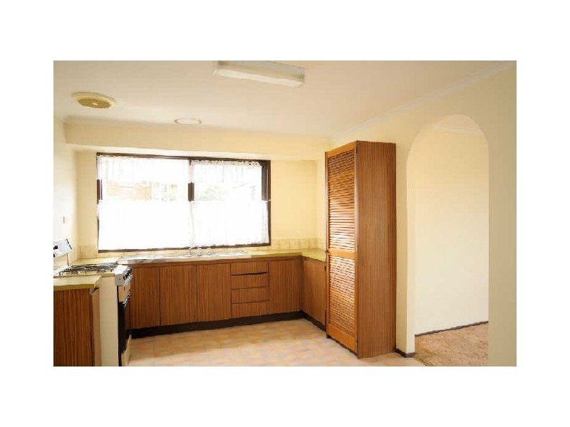 131 Oaktree Drive, Hampton Park VIC 3976