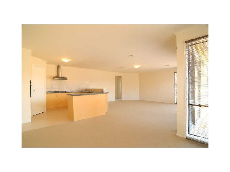 25 Franklin Parade, Lynbrook VIC 3975