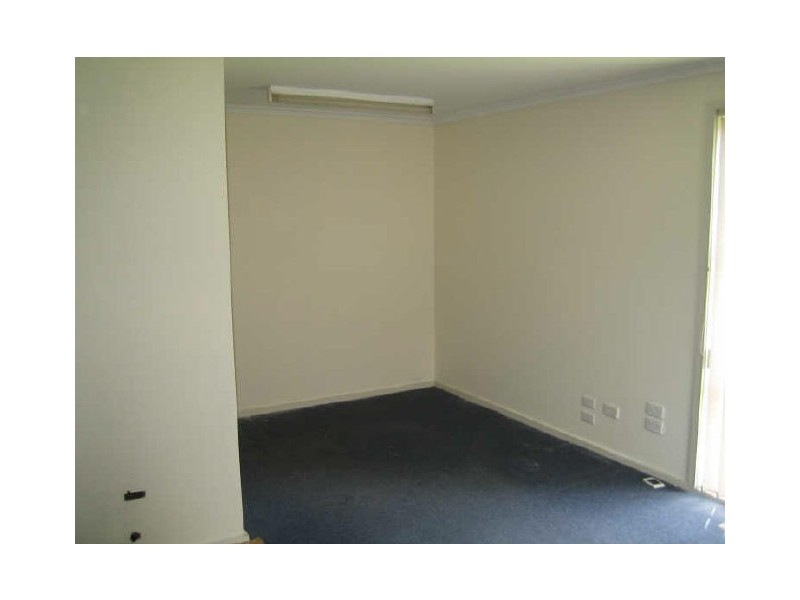 127 Somerville Road, Hampton Park VIC 3976