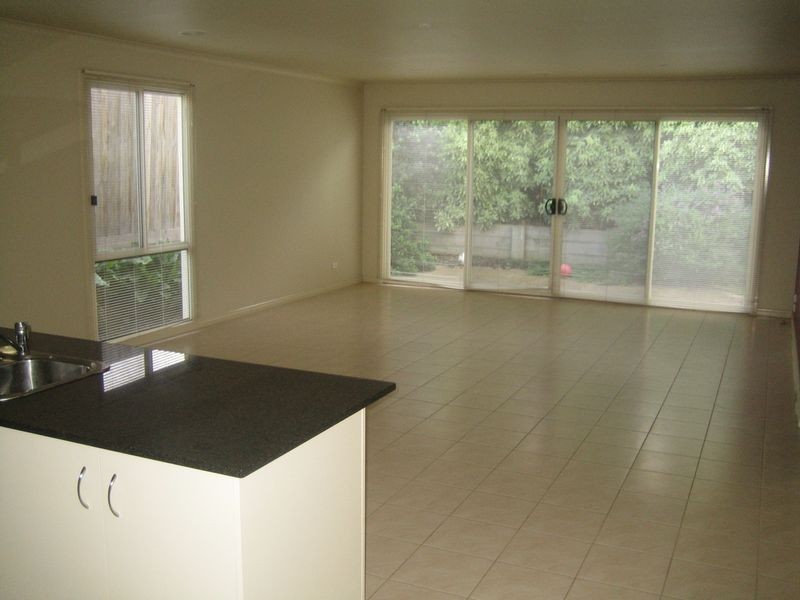 8 Sundial Court, Berwick VIC 3806