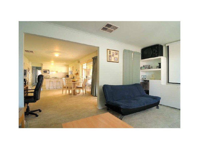 34 Bluegum Way, Hampton Park VIC 3976