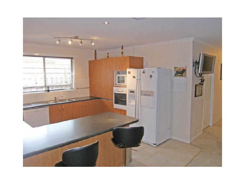 5 Dunlavin Way, Cranbourne VIC 3977