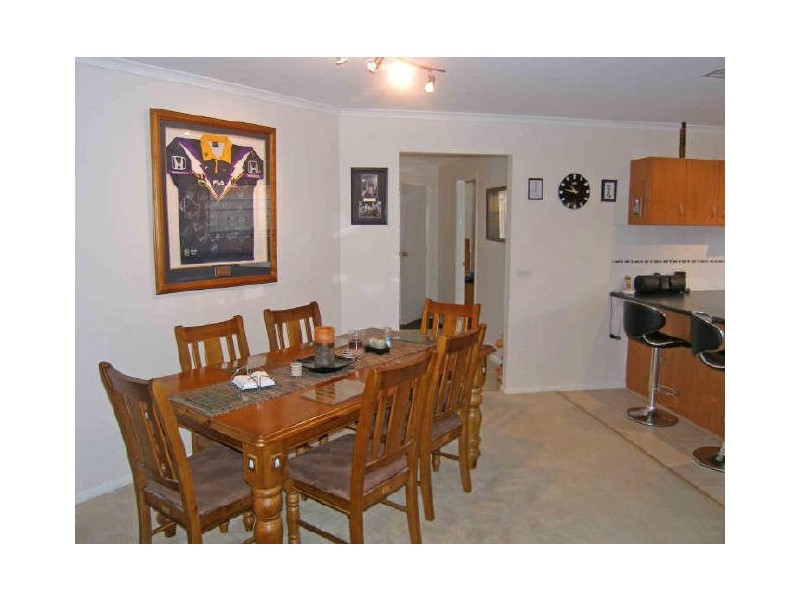 5 Dunlavin Way, Cranbourne VIC 3977