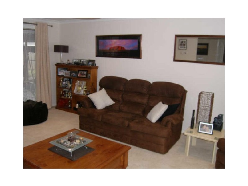 5 Dunlavin Way, Cranbourne VIC 3977