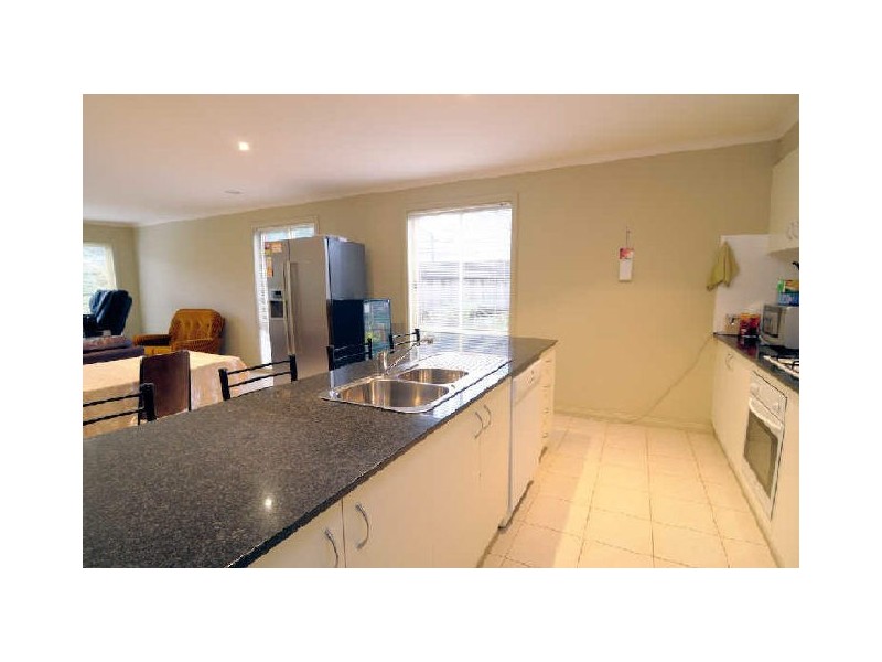 16 Sundial Court, Berwick VIC 3806