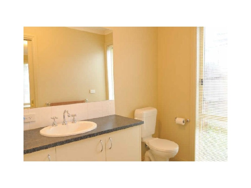 16 Sundial Court, Berwick VIC 3806