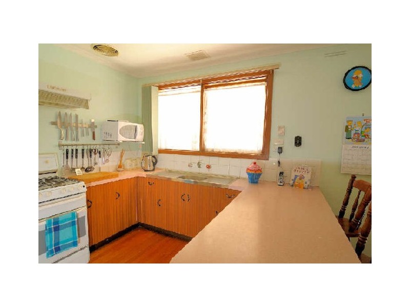 13 Vanessa Drive, Hampton Park VIC 3976