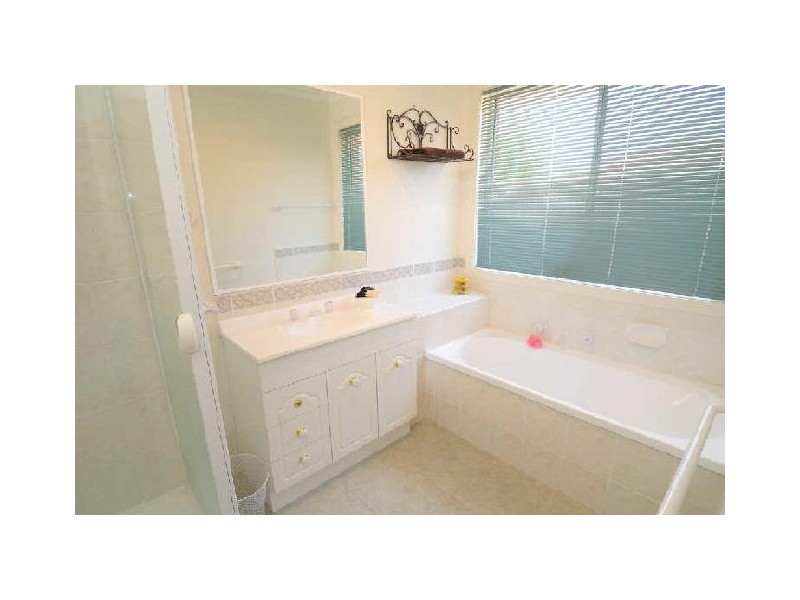 36 Kershaw Drive, Narre Warren South VIC 3805