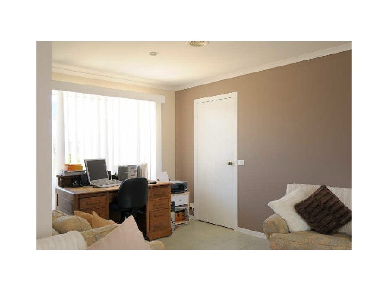 36 Kershaw Drive, Narre Warren South VIC 3805