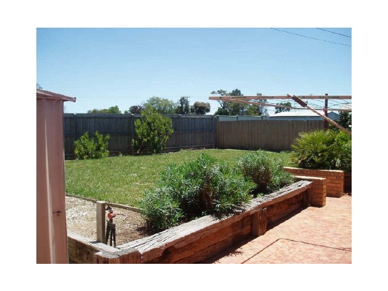 18 Justin Circuit, Hampton Park VIC 3976