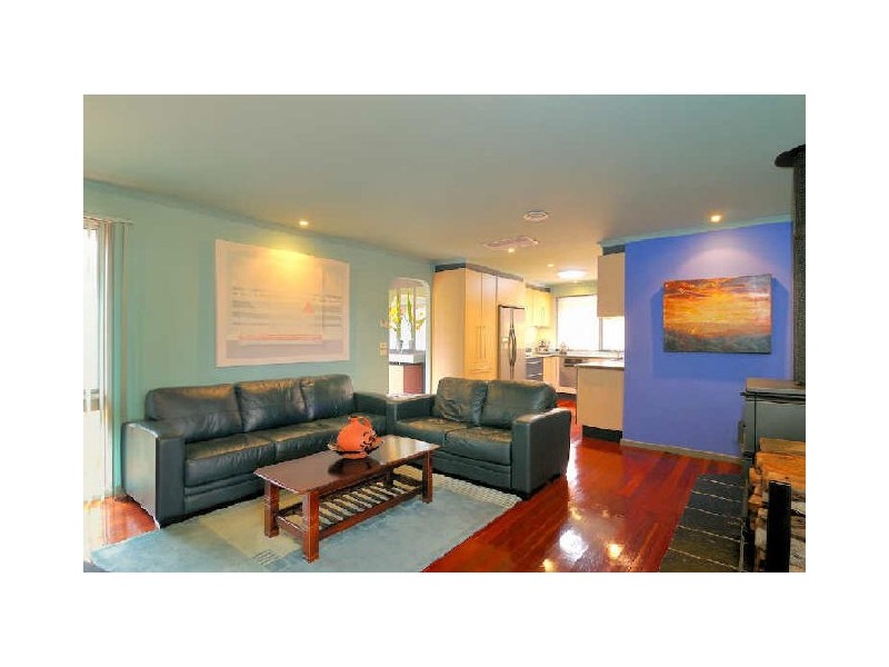 18 Justin Circuit, Hampton Park VIC 3976