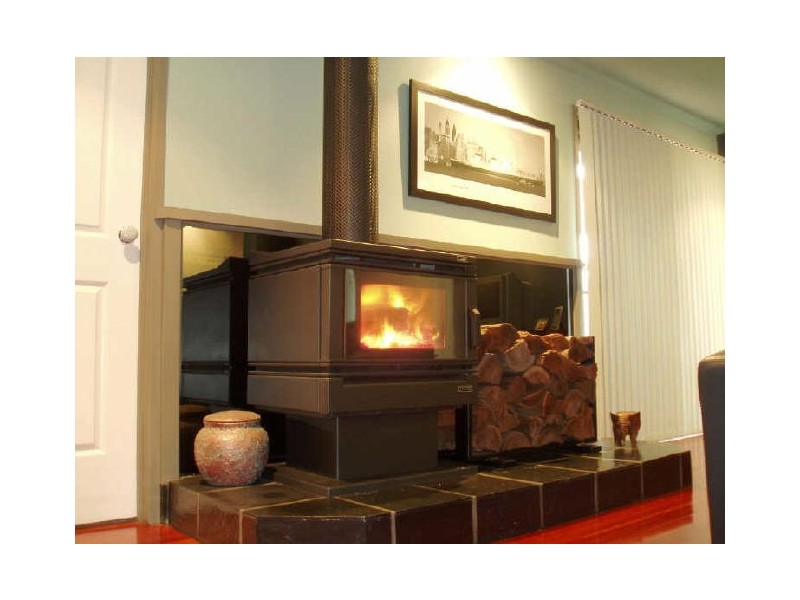 18 Justin Circuit, Hampton Park VIC 3976