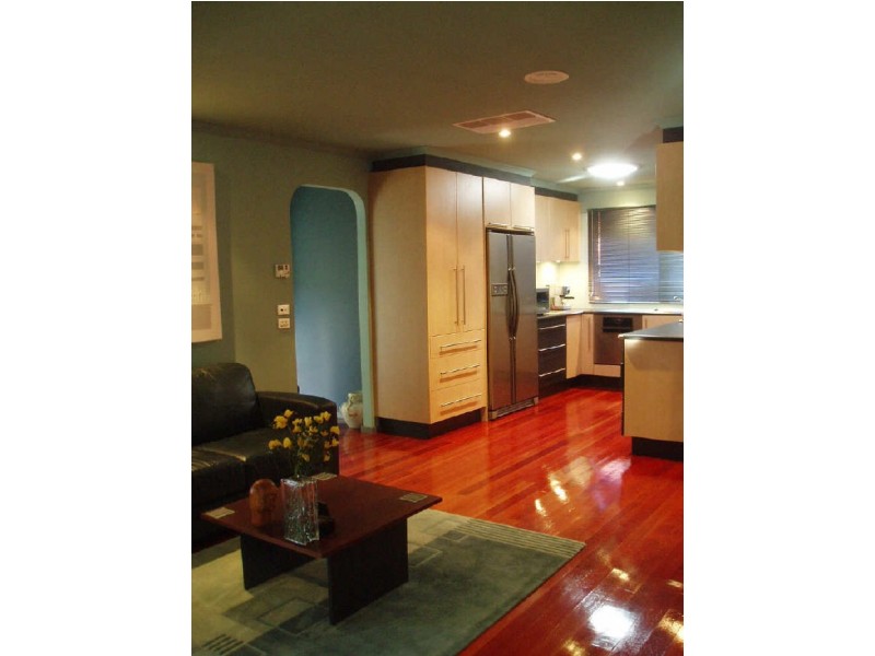 18 Justin Circuit, Hampton Park VIC 3976